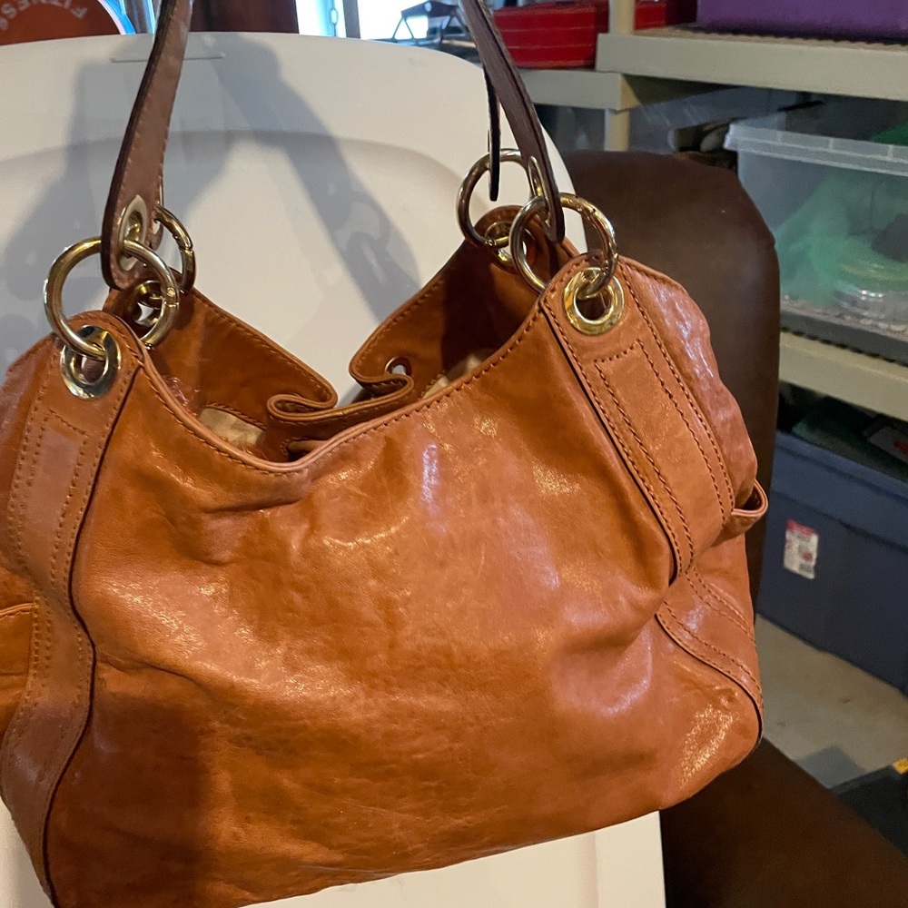 Michael Kors Tan Leather Shoulder Bag with Gold Accents - Picture 3 of 4